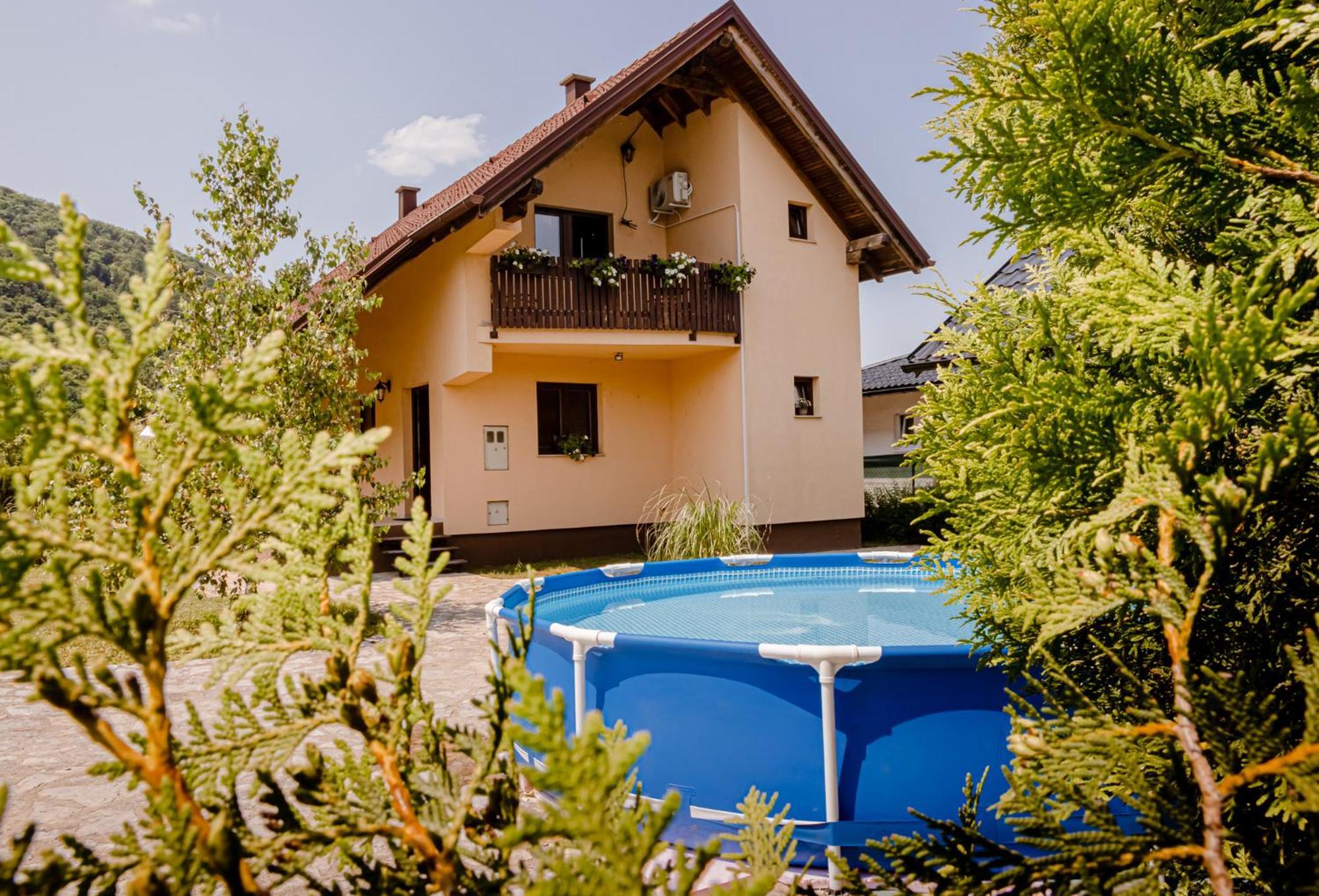 Holiday Home Avita Bihać Екстериор снимка